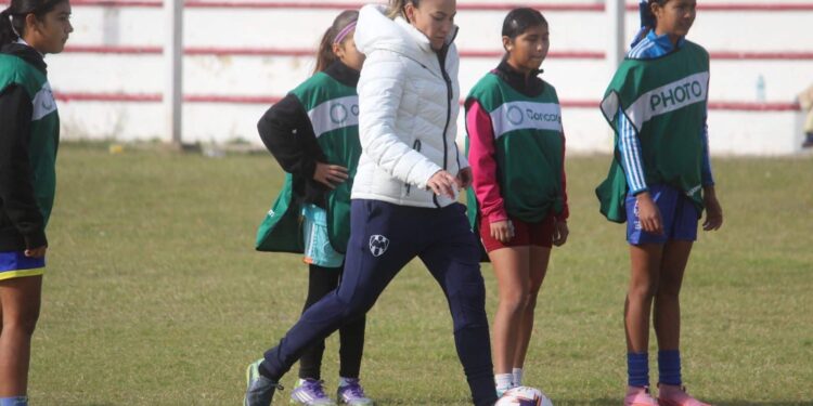 Avanza proceso de preparación de la Selección Tamaulipas Femenil Sub-14; reciben material deportivo por parte del INDE
