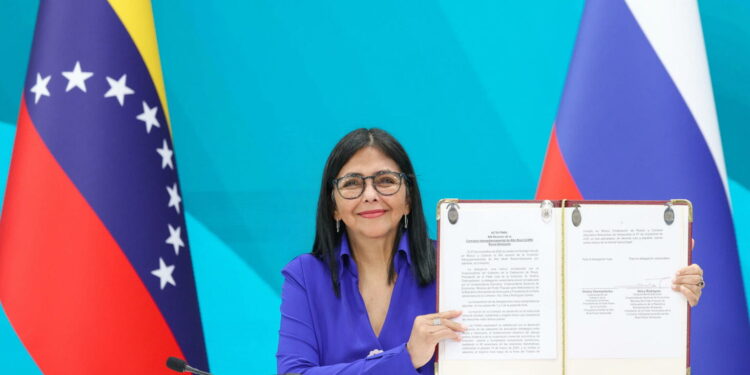 Delcy Rodríguez rinde homenaje a caídos: “Aquí nadie se entregó, hubo combate”