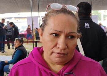 Vecinos de la colonia Lauro Villar padecen fugas de aguas negras desde hace más de ocho años