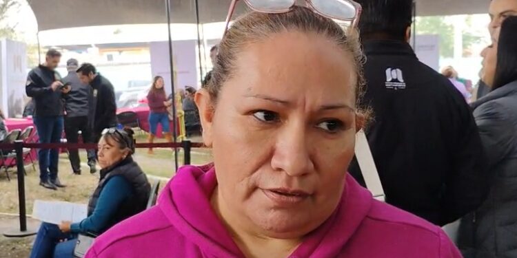 Vecinos de la colonia Lauro Villar padecen fugas de aguas negras desde hace más de ocho años
