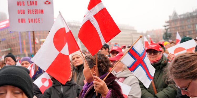 Crisis en el Ártico: Europa desafía a Trump y envía tropas a Groenlandia