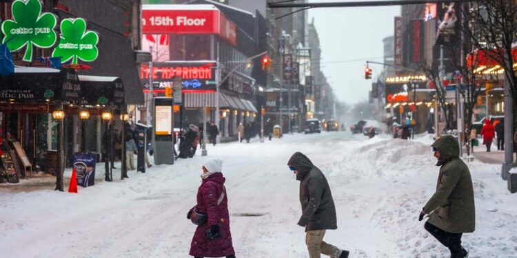 Estados Unidos bajo el hielo: La tormenta Fern deja 11 muertos y colapso total
