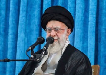 Irán descarta muerte de su líder supremo tras ataques de EU e Israel