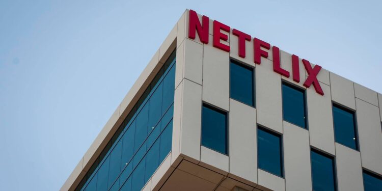 Netflix se retira de la compra de Warner Bros. Paramount toma la delantera