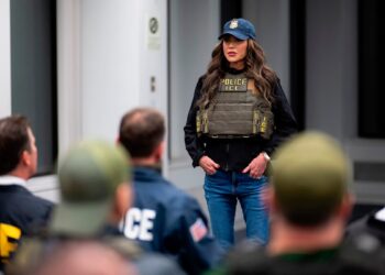 Departamento de Seguridad Nacional habría solicitado datos de usuarios que critican al ICE, revela The New York Times