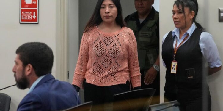 Tensión diplomática: Perú reclama a México por actividad política de Betssy Chávez desde la embajada