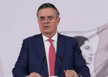 Marcelo Ebrard anuncia análisis de arancel global del 10 % propuesto por Trump