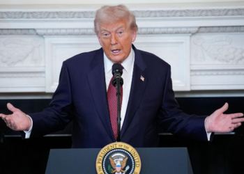 Trump afirma que EU dialoga con Cuba ante posible “control amistoso”