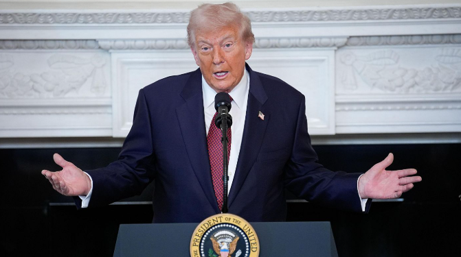 Trump afirma que EU dialoga con Cuba ante posible “control amistoso”
