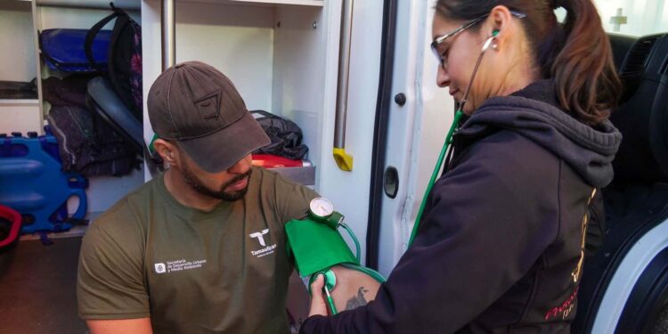 Avanza SEDUMA en la profesionalización del combate a incendios forestales