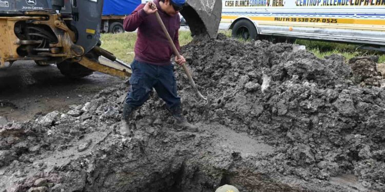 Con respaldo del alcalde Beto Granados, se mejora el servicio de agua potable en la colonia Modelo