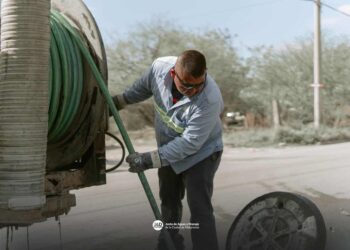 Gobierno de Beto Granados atiende drenaje sanitario en Leyes de Colonos
