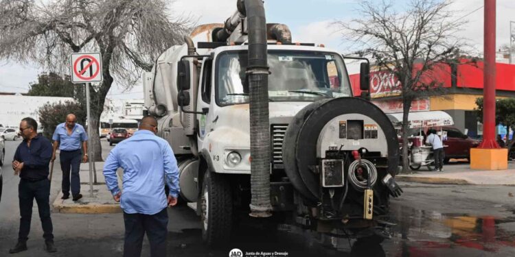 Gobierno de Beto Granados refuerza limpieza de drenaje en la Avenida Álvaro Obregón