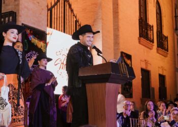 Orgullo y tradición se viven en el desfile de Cueras Heaberli: Beto Granados