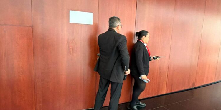 Clausura en el Senado: Los sellos de la “Austeridad” caen sobre la estética secreta