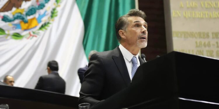 Sergio Mayer: Entre el arrepentimiento en el reality y la suspensión en Morena