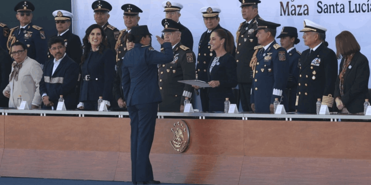 “La soberanía se defiende desde el cielo”: Claudia Sheinbaum conmemora el 111 aniversario de la Fuerza Aérea Mexicana