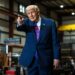 Entra en vigor el arancel global del 15%: Trump desafía a la Corte Suprema con un nuevo esquema temporal