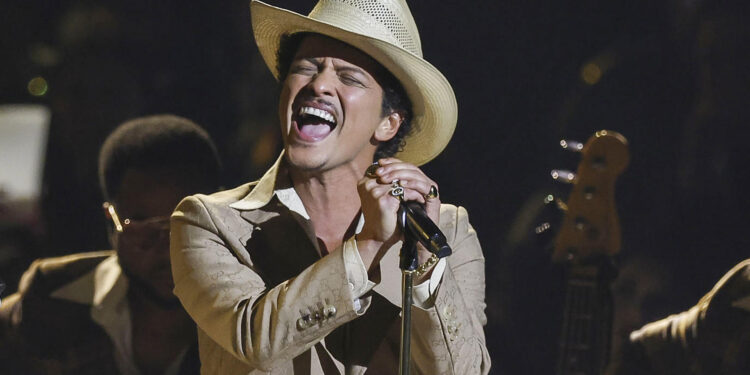 Bruno Mars anuncia cuatro conciertos en Ciudad de México con su gira “The Romantic”