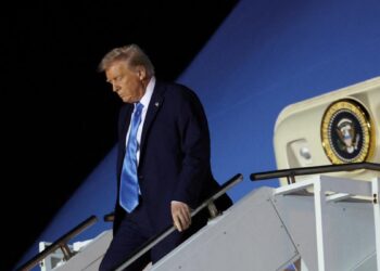 Trump afirma que EE.UU. negocia con Cuba y anticipa un “gran cambio” en la isla