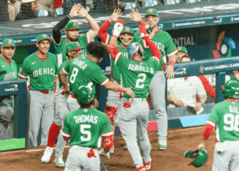 México debuta en el Clásico Mundial de Beisbol; vence 8-2 a Gran Bretaña