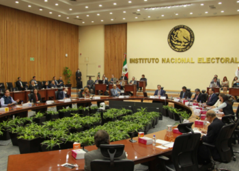 Consejeros del INE rechazan documento difundido sobre reforma electoral