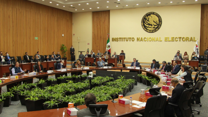 Consejeros del INE rechazan documento difundido sobre reforma electoral