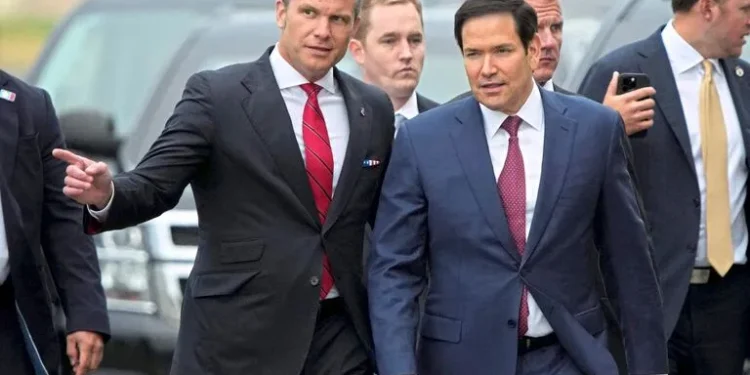 Reportan drones sobre base militar donde residen Marco Rubio y Pete Hegseth