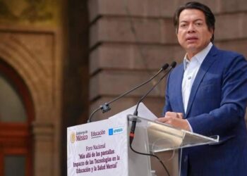 Participa secretario de Educación en Foro Nacional sobre el Impacto de las Tecnologías Digitales en la Educación y en la Salud Mental