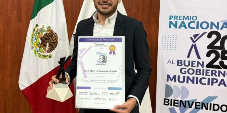 Beto Granados recibe el Premio Nacional al Buen Gobierno 2025 en la modalidad de Ciudades Inteligentes