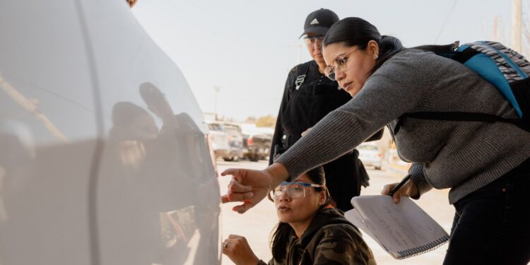 Beto Granados apoya a las mujeres para mejorar sus oportunidades de vida