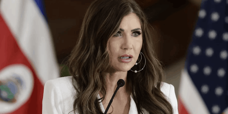 Gabinete de Trump: Destituye a Kristi Noem tras muertes en Minneapolis