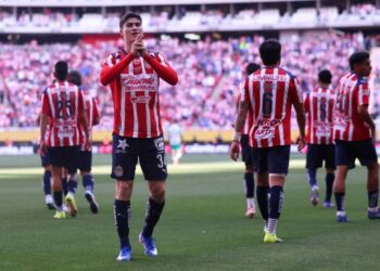 Pumas y Cruz Azul dividen puntos en un partidazo; Chivas golea con la “Hormiga” encendida