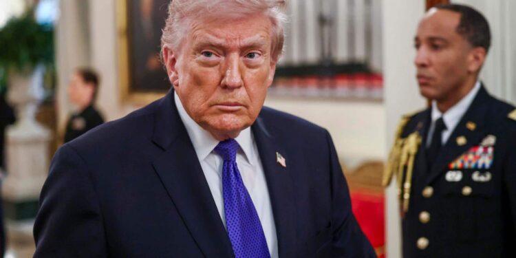 “¡Demasiado tarde!”: Trump cierra la puerta al diálogo mientras Irán agoniza militarmente