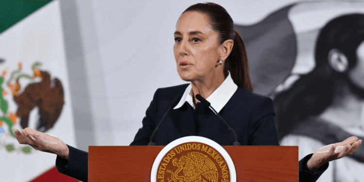 “No hay que traicionar al pueblo”: Sheinbaum exhibe a legisladores tras freno a Reforma Electoral