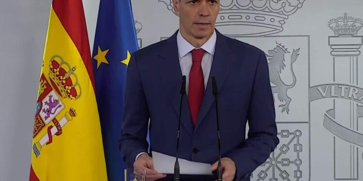 España revive el “No a la guerra”: Sánchez desafía las amenazas de Trump