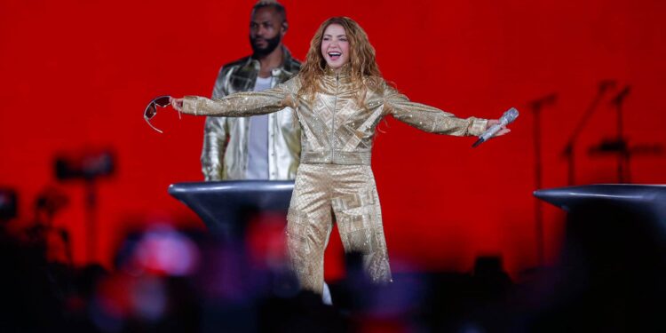 ¡Histórico! Shakira rompe el récord del Zócalo con 400 mil personas