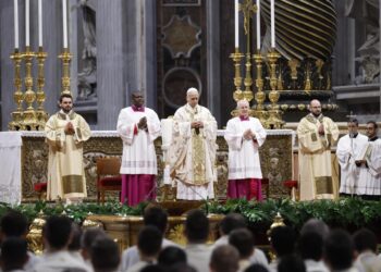 Papa León XIV pide alejar la Iglesia de la prepotencia
