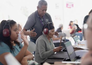 Entregan DIF Tamaulipas y Secretaría de Salud 420 auxiliares auditivos a población de 13 municipios