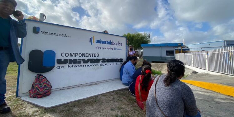 Obreros de Componentes Universales reciben finiquito incompleto y 3 años tarde