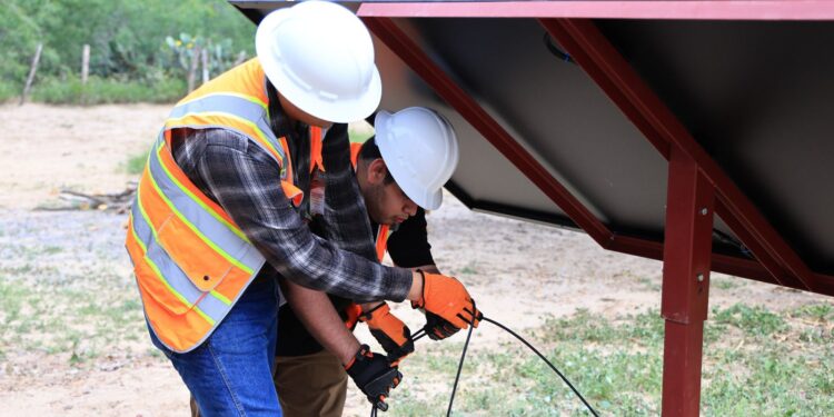 Continúa Tamaulipas con la meta de lograr electrificación al 100% en comunidades rurales