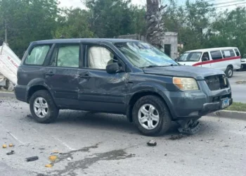Volcadura de camioneta en Matamoros