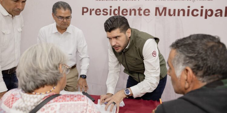 Alcalde Beto Granados escucha a matamorenses en el “Martes en Tu Colonia”