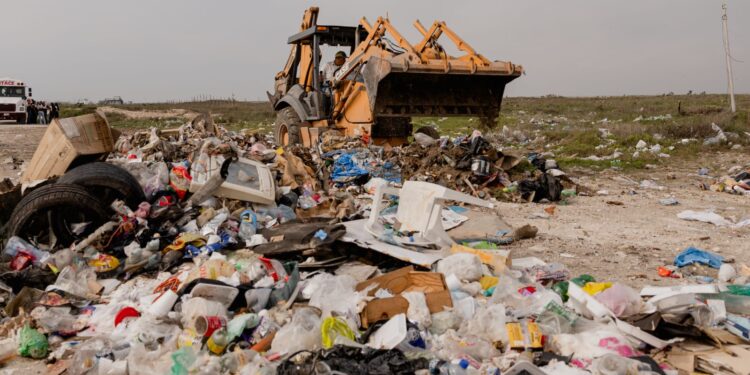Beto Granados impulsa la Estrategia Nacional de Limpieza de Playas en Matamoros