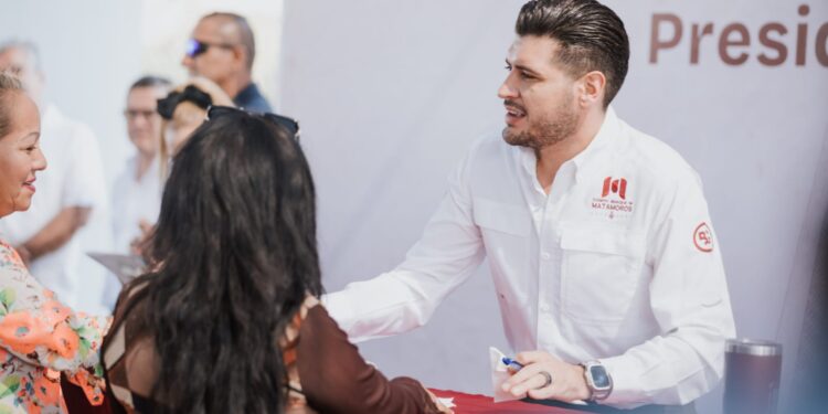 Encabeza Beto Granados programa “Martes en tu Colonia” en Molinos del Rey