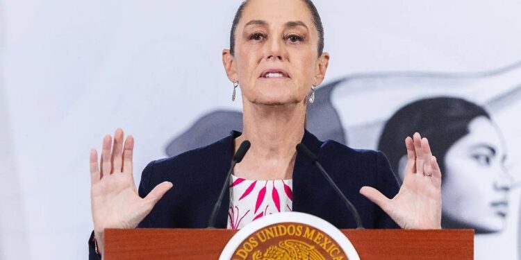 Sheinbaum: controlan derrame de diésel en refinería Deer Park de Pemex