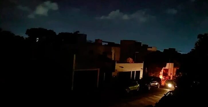 ¡Apagón sorprende a Matamoros durante la madrugada!