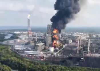 Incendio en Dos Bocas: crecen dudas sobre seguridad en la refinería