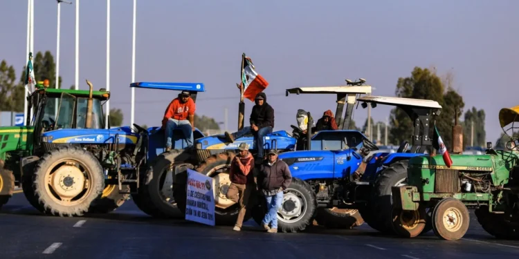 Paro nacional de transportistas provoca bloqueos; estas son las carreteras afectadas