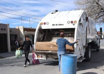 Alertan por falso trabajador de limpieza que cobra a ciudadanos en Matamoros
